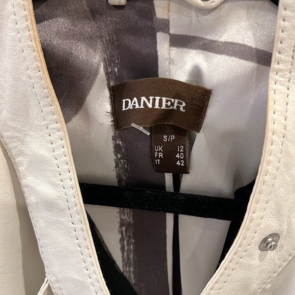 Danier leather jacket - Picture 3 of 11